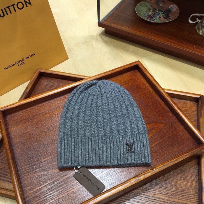 路易威登 Beanie &灰色围巾套装
