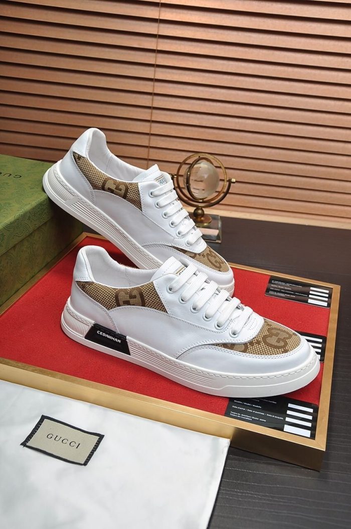 Gucci 男士 GG 运动鞋搭配 Cedakhan 白色男士