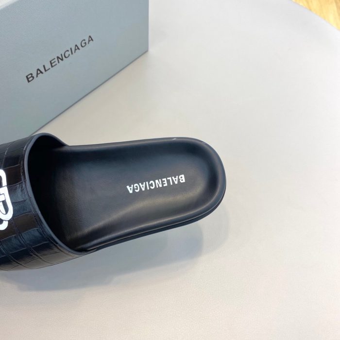 Balenciaga 女式泳池拖鞋黑色