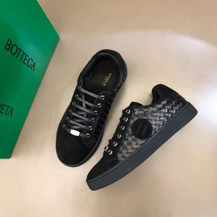 Bottega Veneta 男士运动鞋黑色 85024