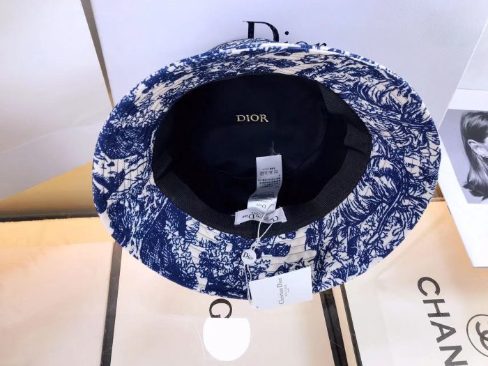 Christian Dior Jack Dior 多色渔夫帽