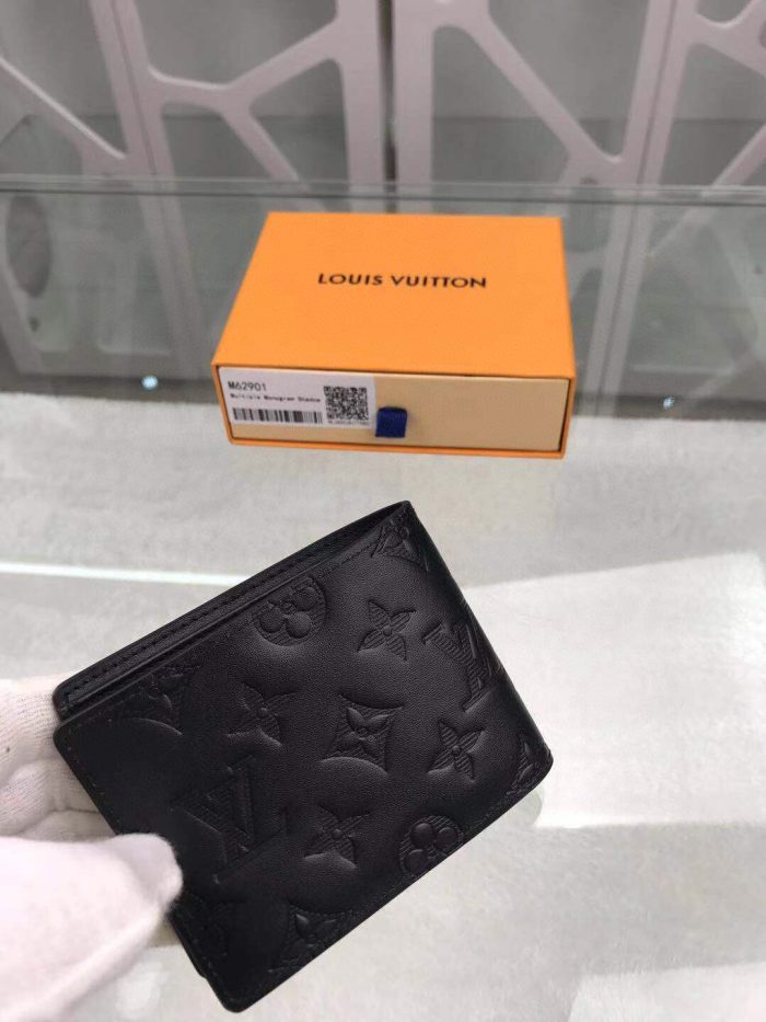 路易威登 男士多钱包 Monogram Shadow，男士钱包 4.5 英寸/11.5 厘米 LV M62901