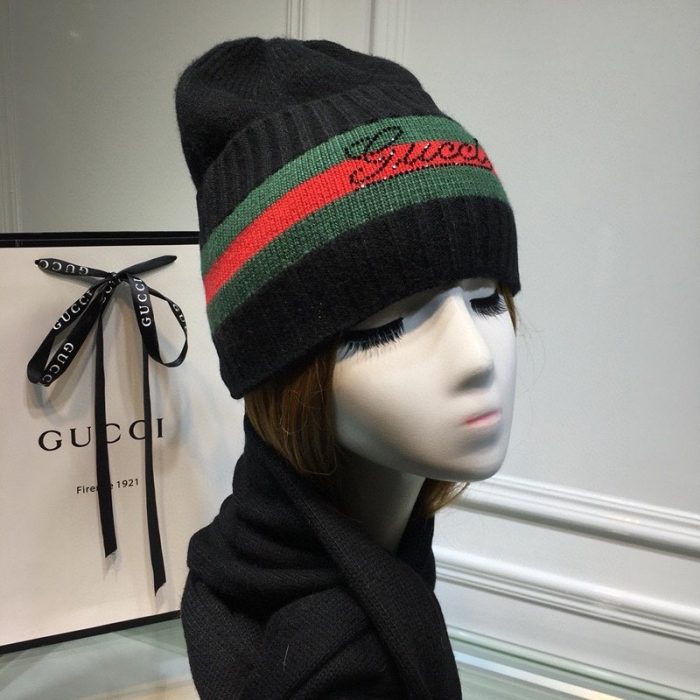 Gucci 毛线帽黑色围巾套装