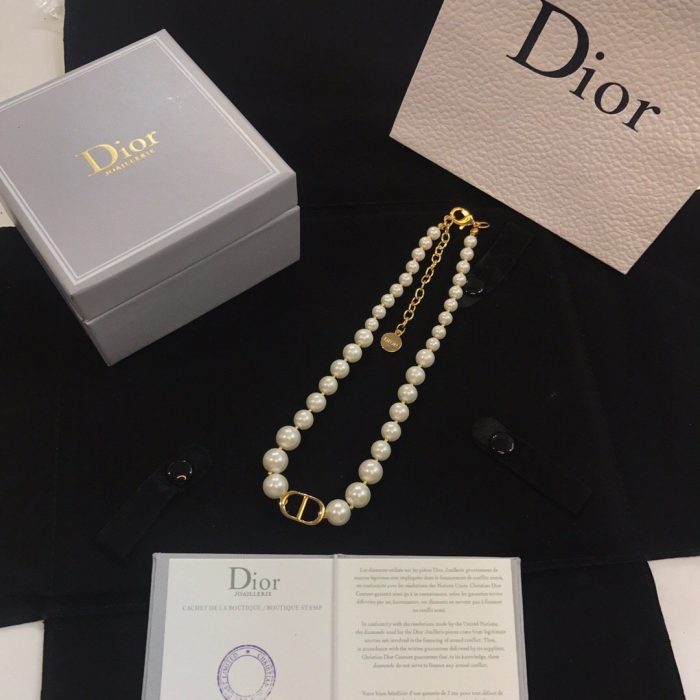 Dior 项链 Stering Pearl 品质：1:1 附赠 Dior 盒子