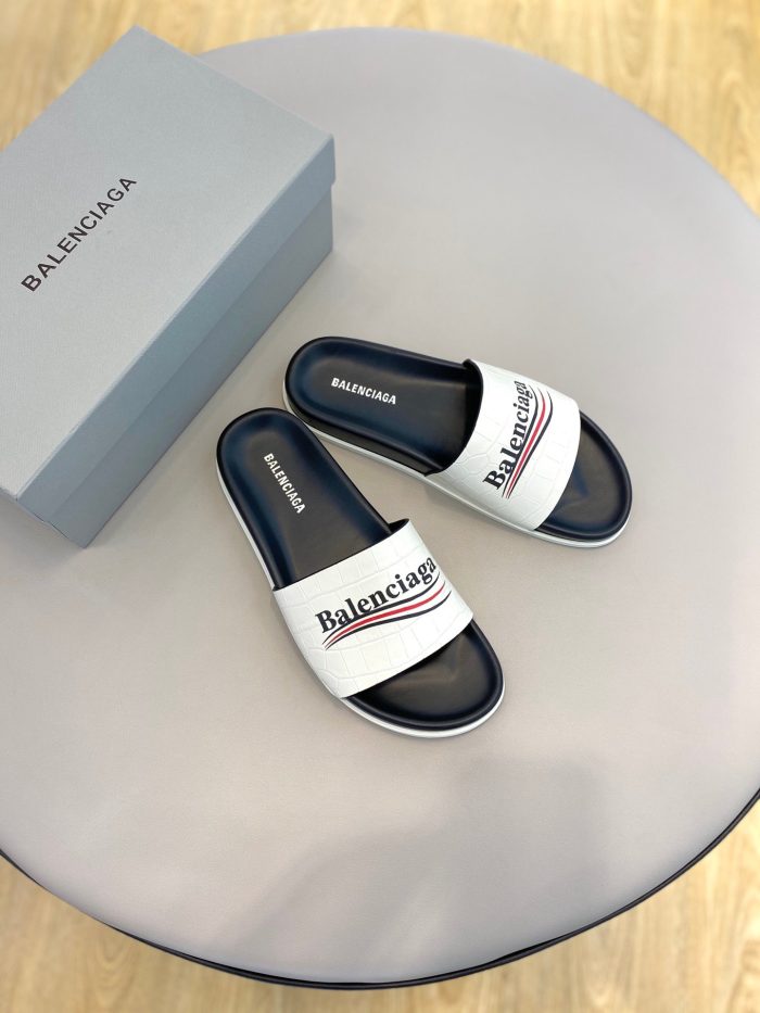 Balenciaga 女式泳池拖鞋白色