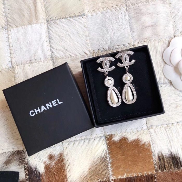 Chanel 耳环 纯银 质量：1:1 配有 Chanel 盒子