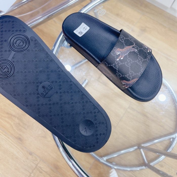 Gucci 男士 GG Supreme Slide Tiger 黑色 407345 G0K00 1084