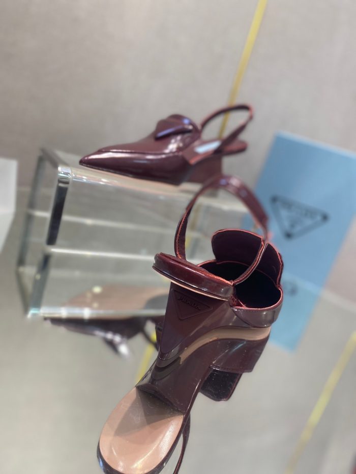 Prada 女式拉绒露跟高跟鞋酒红色 2.6 英寸/65 毫米 PRD