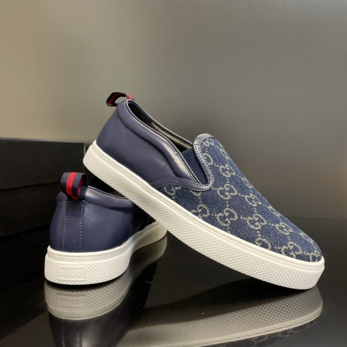 Gucci 男士 GG Supreme 一脚蹬运动鞋蓝色 407362