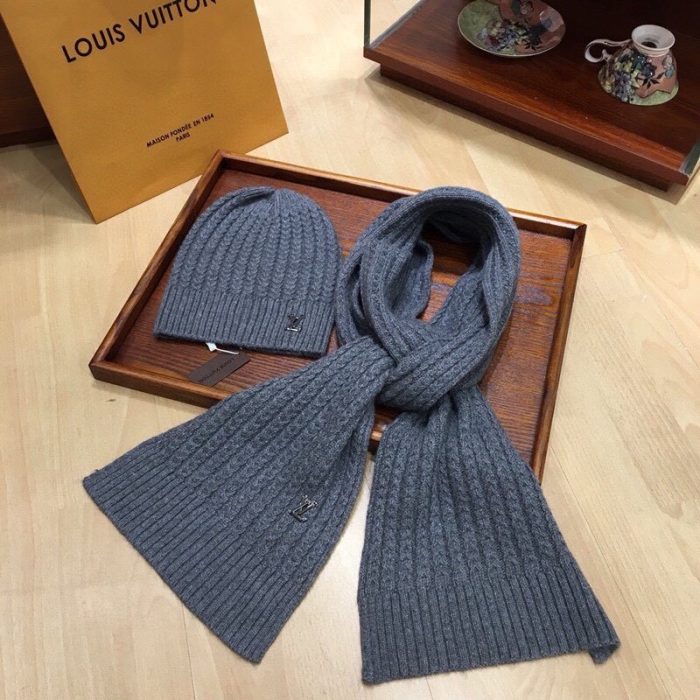 路易威登 Beanie &灰色围巾套装