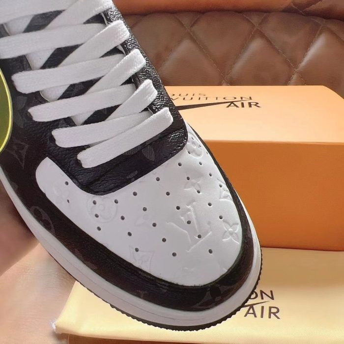 高仿Louis Vuitton 和 Nike Air Force 1 By Virgil Abloh 白色/棕色男士男鞋