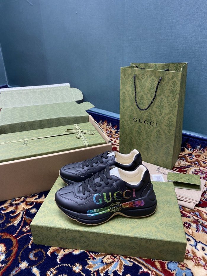 Gucci 男士 Rhyton 运动鞋带彩虹色徽标黑色 552851 DRW00 1000