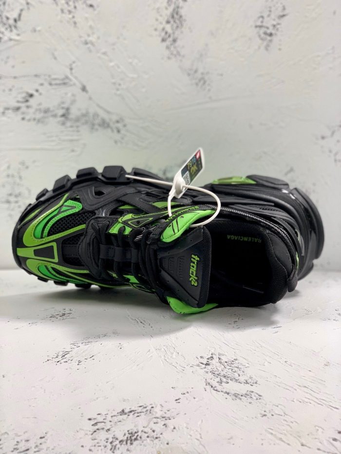 Balenciaga Track.2 男士黑色透明鞋底运动鞋