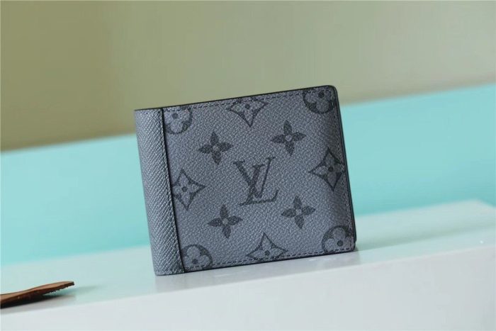 路易威登 男士多钱包 Monogram 帆布，男士钱包 4.5 英寸/11 厘米 LV M30843