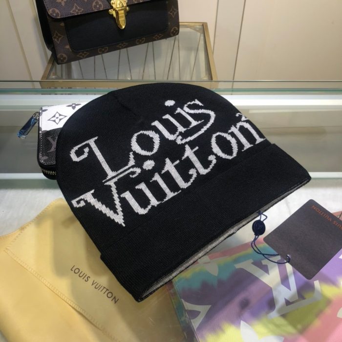 黑色 LV 头饰 Louis Vuitton 毛线帽