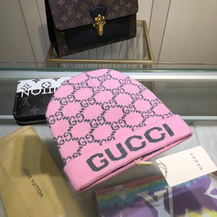 Gucci 粉色羊绒毛线帽