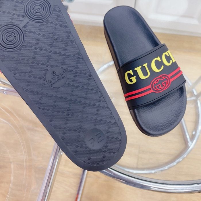 Gucci 女式徽标橡胶拖鞋黑红黄女式 522887