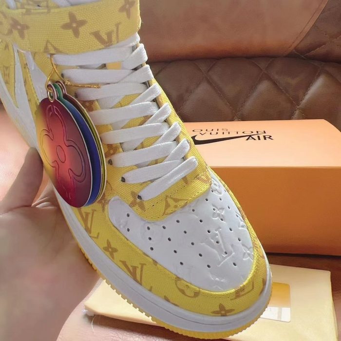 高仿Louis Vuitton 和 Virgil Abloh 设计的 Nike Air Force 1 白色/黄色男士男鞋