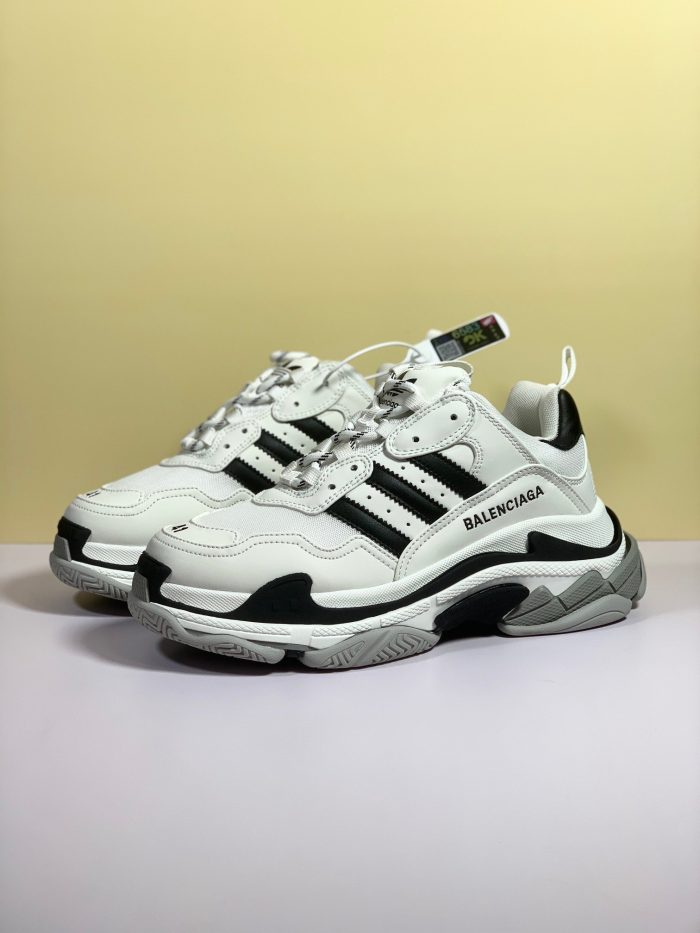 Balenciaga x Adidas Triple S 女式白色运动鞋