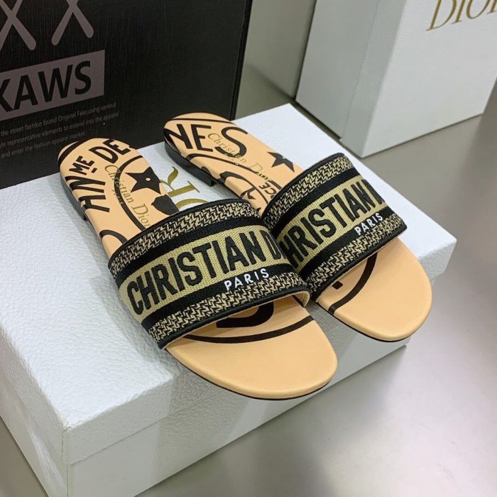 Christian Dior 女式 Dway 拖鞋 米色 CD KCQ308JUR_S29U