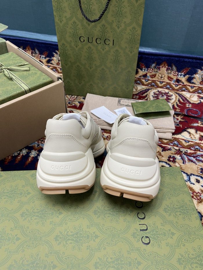 Gucci 男士 Rhyton 运动鞋带徽标印花白色象牙色男士 6548636 DRW00 9022