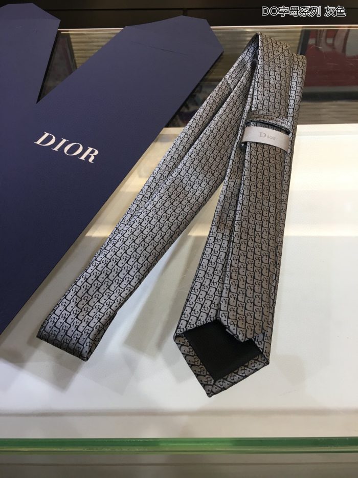 Dior Oblique 领带 灰色和黑色真丝 Dior 男士领带 93C1046A0121_C978