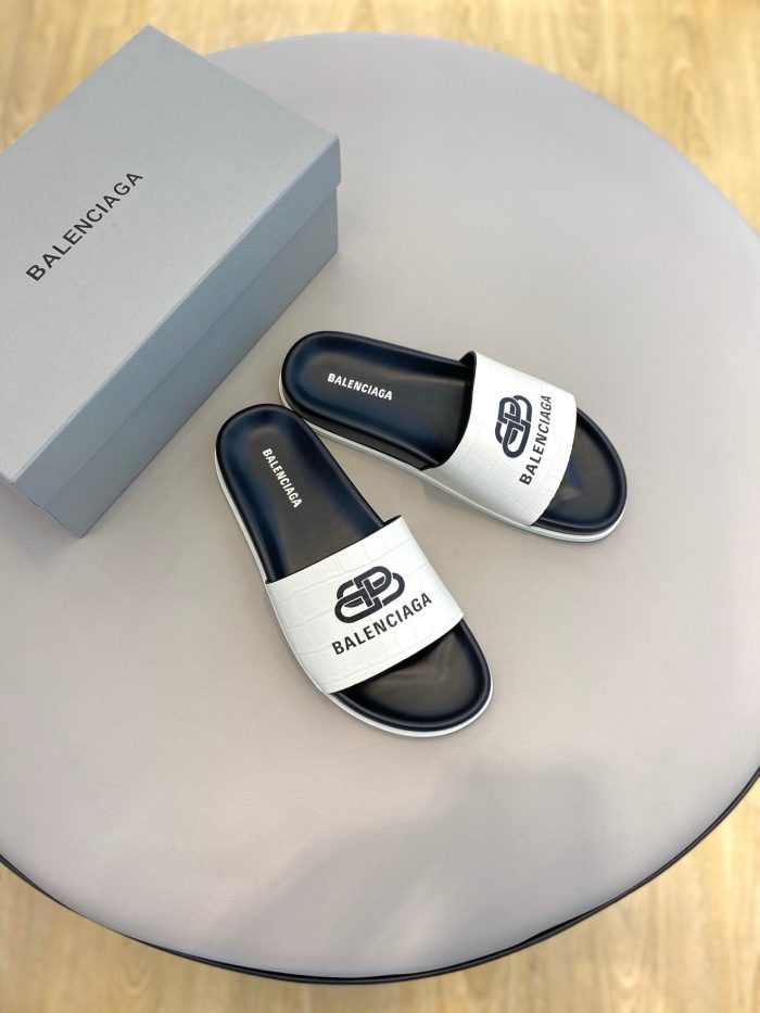 Balenciaga 女式泳池拖鞋白色