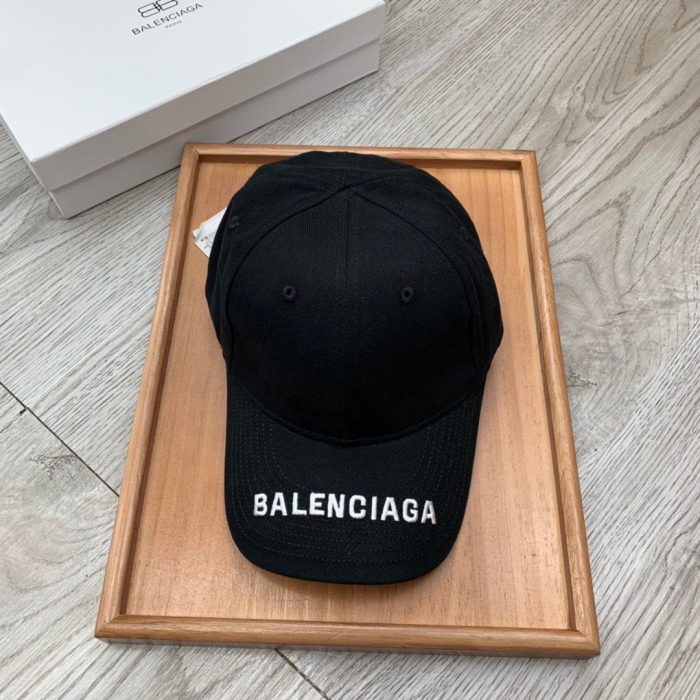 Balenciaga 黑色徽标遮阳帽