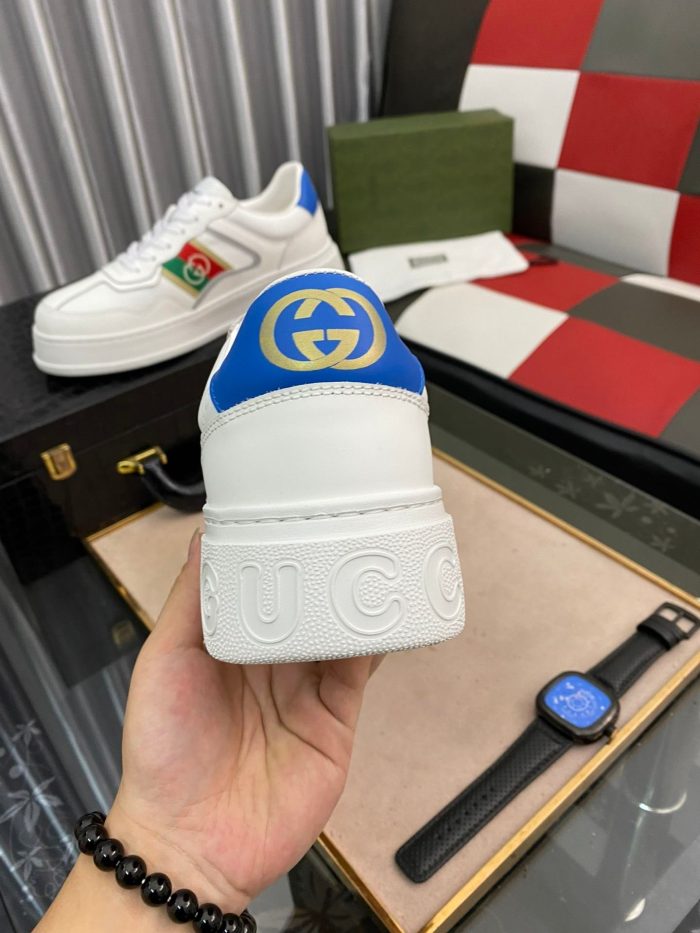 复刻Gucci 男士刺绣徽标 GG 带织带运动鞋白色 男士 669582