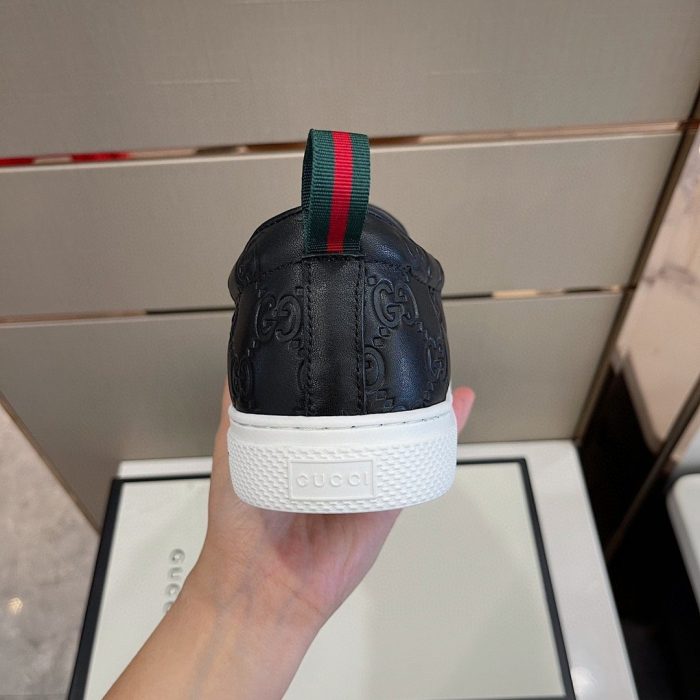 Gucci 男士标志性一脚蹬运动鞋黑色 407364 CWCE0 1174