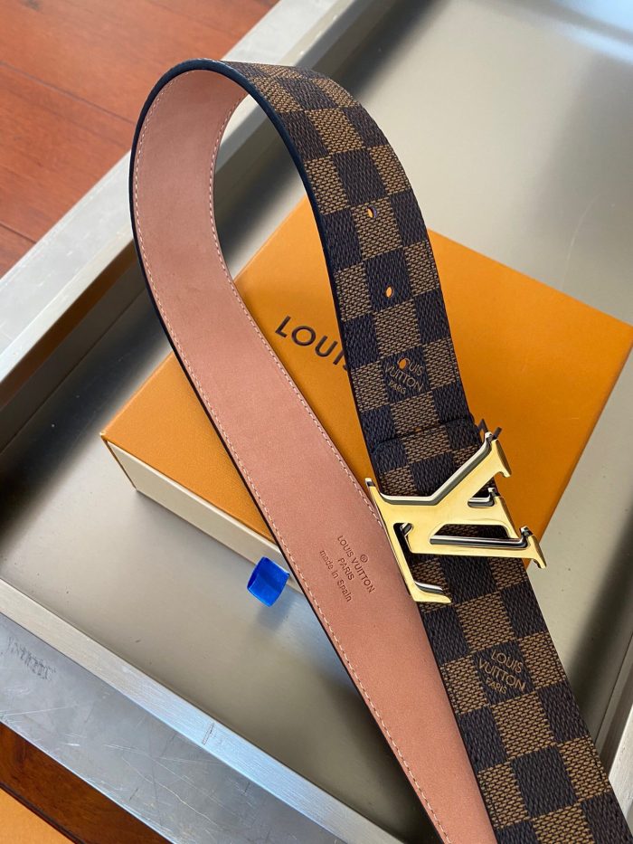 高仿Louis Vuitton 首字母双面 LV 腰带配 Damier Ebene 帆布金色五金配件 LV 女士腰带