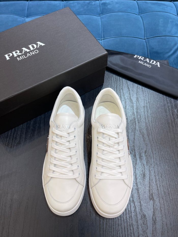 Prada 男士白色拉绒运动鞋 1 英寸/25 毫米 PRD