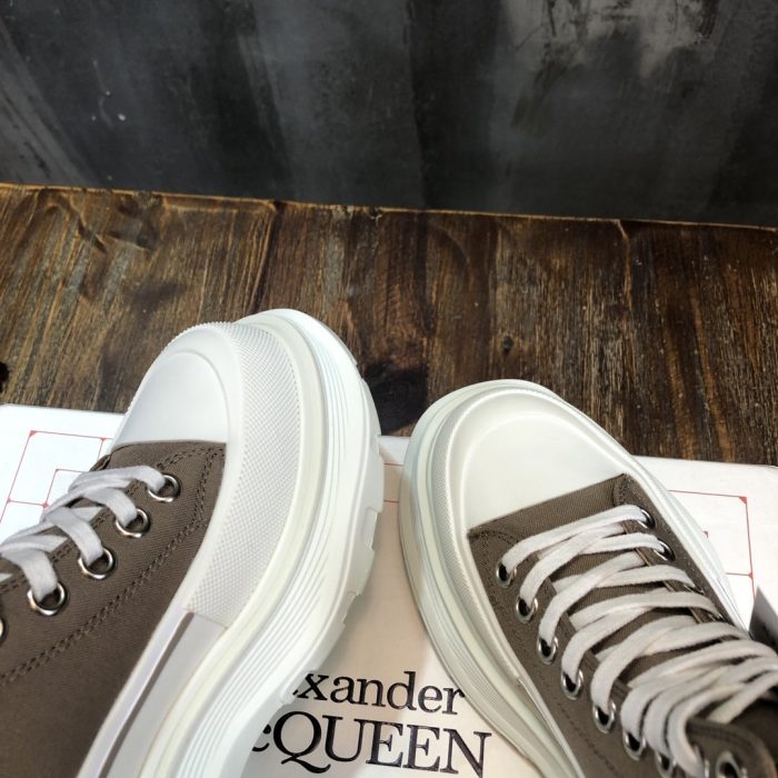 复刻Alexander McQueen 女式 Tread Slick 靴子棉质棕色