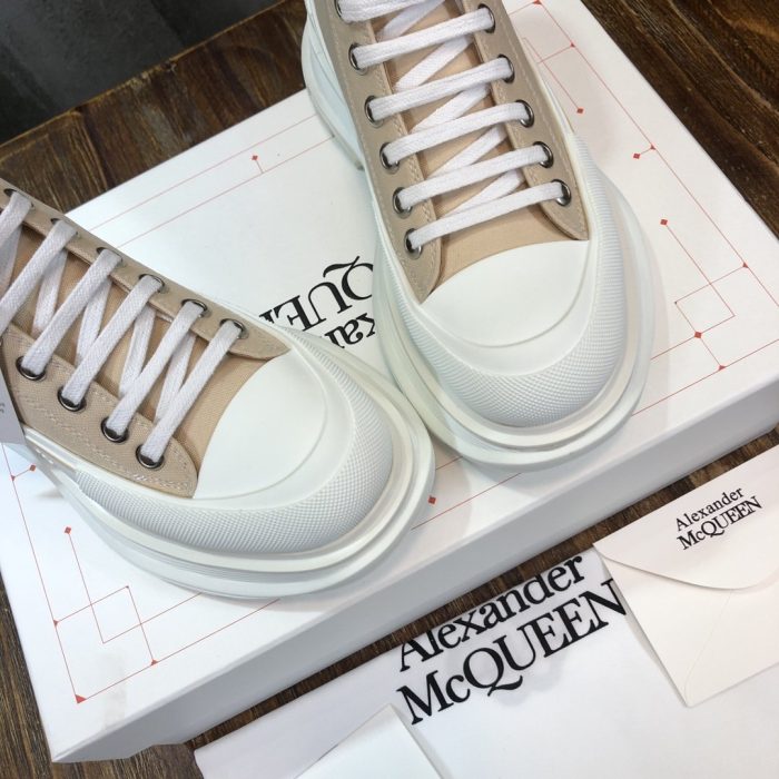 复刻Alexander McQueen 女式 Tread Slick 裸色棉质靴子