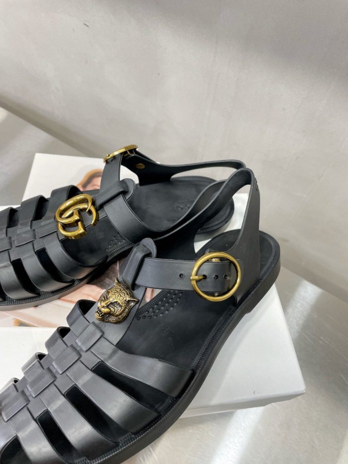 Gucci 女式橡胶扣带凉鞋黑色 463463 J8700 1000