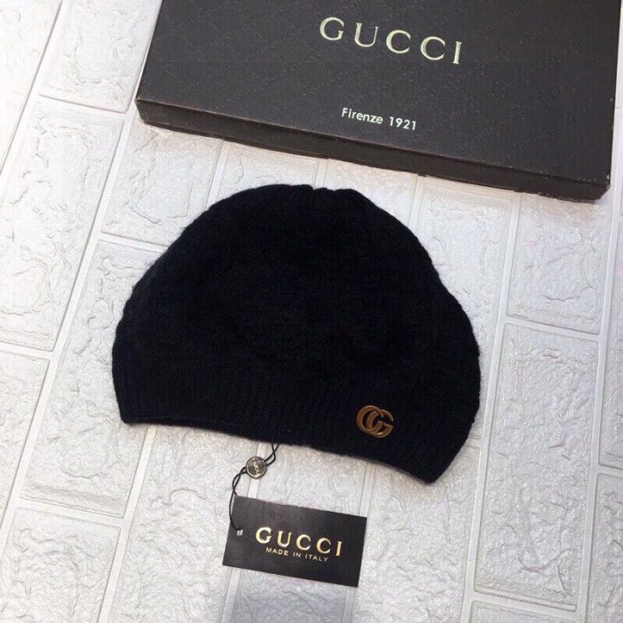 Gucci 毛线帽黑色围巾套装