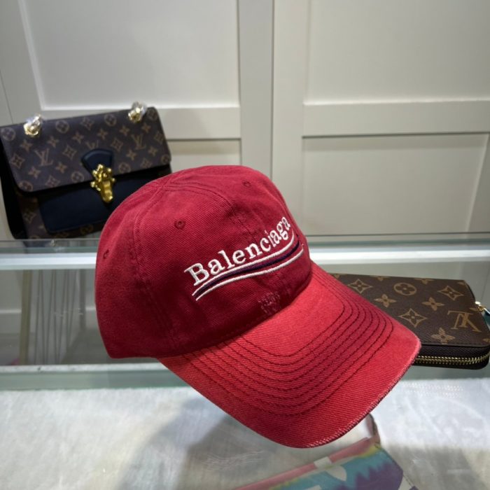 Balenciage 政治活动取消 Red Cap