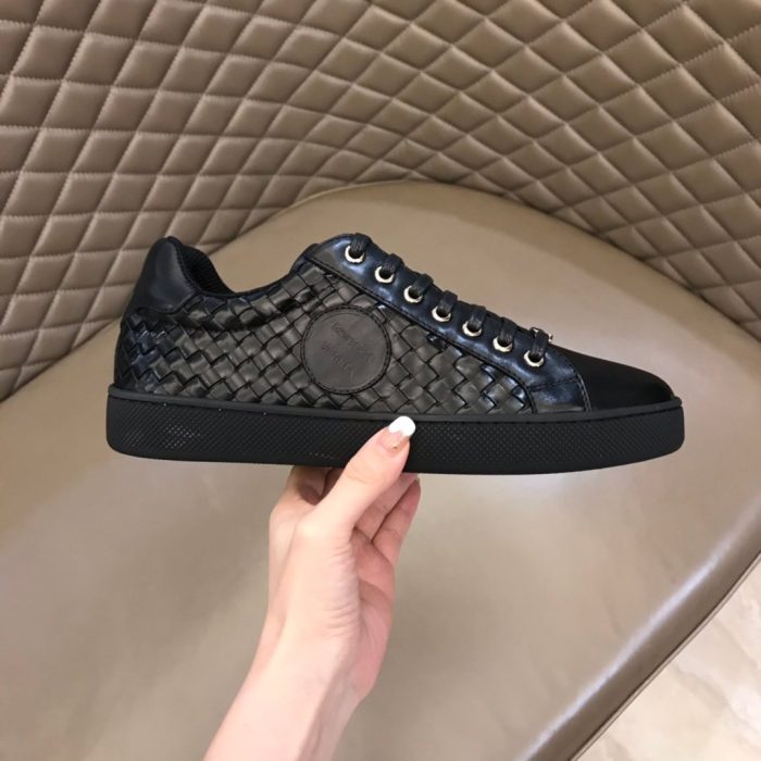 Bottega Veneta 男士运动鞋黑色 85024