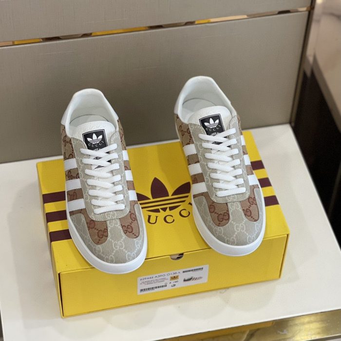 Gucci x Adidas 男士 GG Gazelle 运动鞋棕色和白色 男士 707848