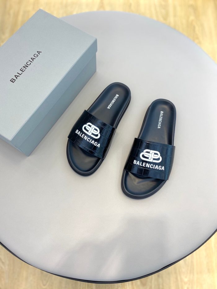 Balenciaga 女式泳池拖鞋黑色