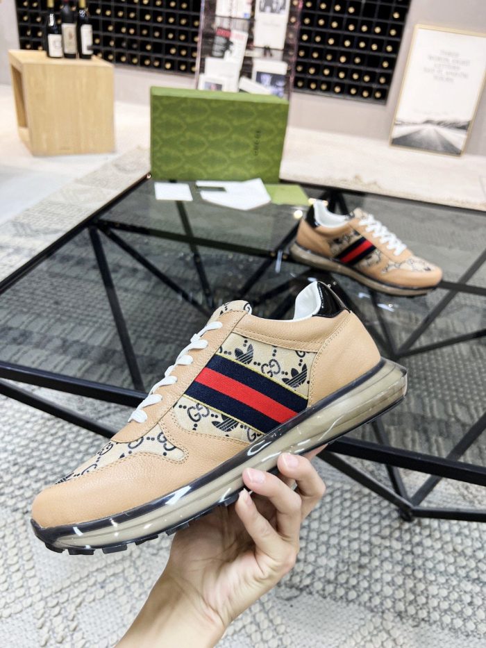 Gucci x Adidas 男士 GG 运动鞋，米色织带