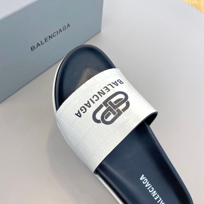 Balenciaga 女式泳池拖鞋白色