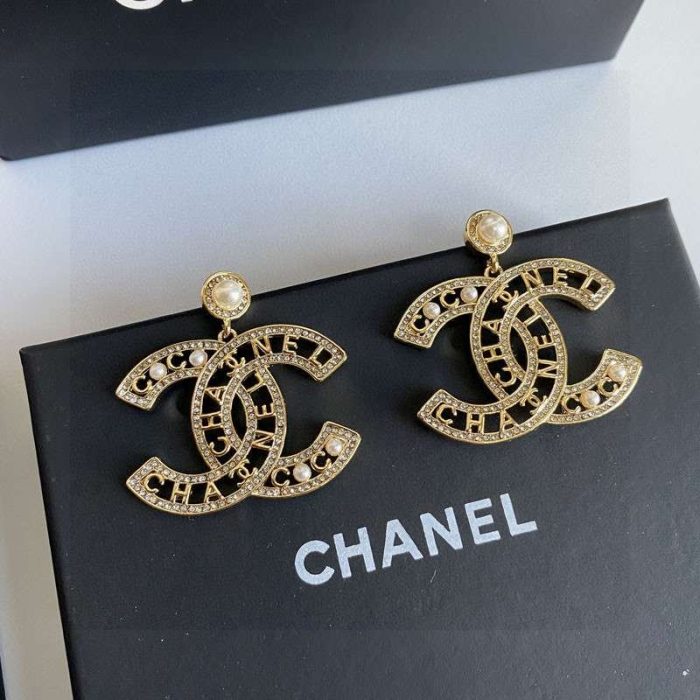 Chanel CC 女士字母耳环 金色