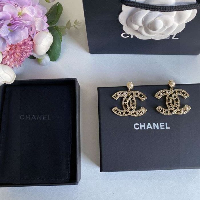 Chanel CC 女士字母耳环 金色