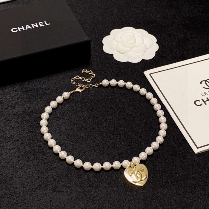 Chanel 双 C 珍珠 Love 项链 白色 女士