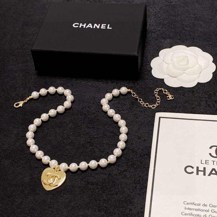 Chanel 双 C 珍珠 Love 项链 白色 女士