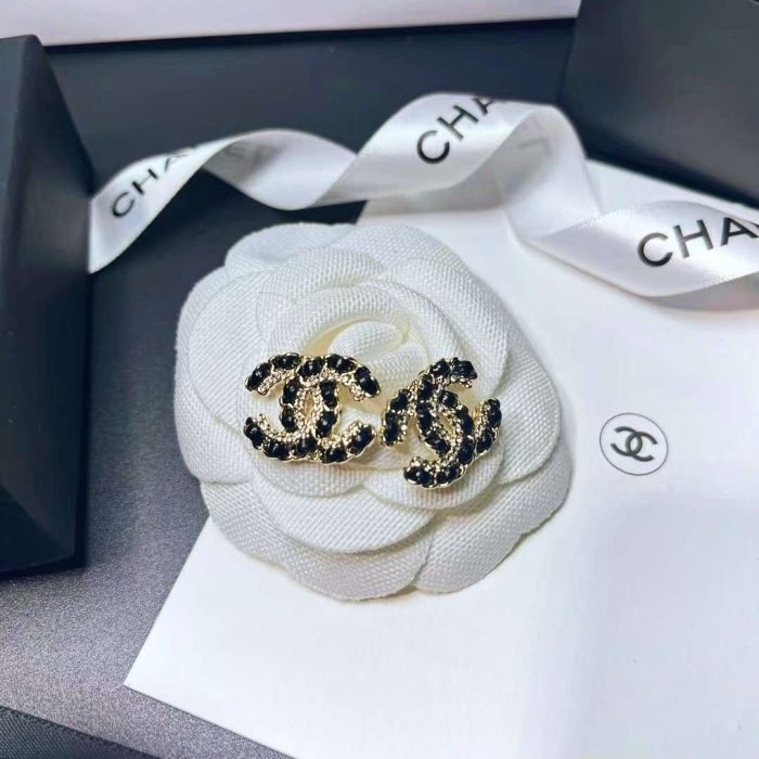 Chanel 女士字母链耳环黑色