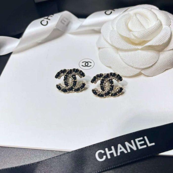 Chanel 女士字母链耳环黑色