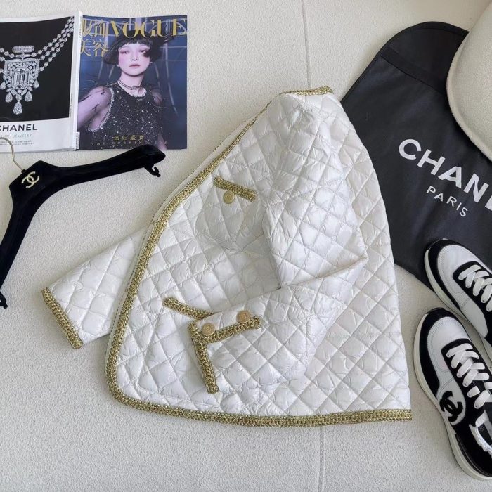 Chanel Love Moschino 女式白色夹克