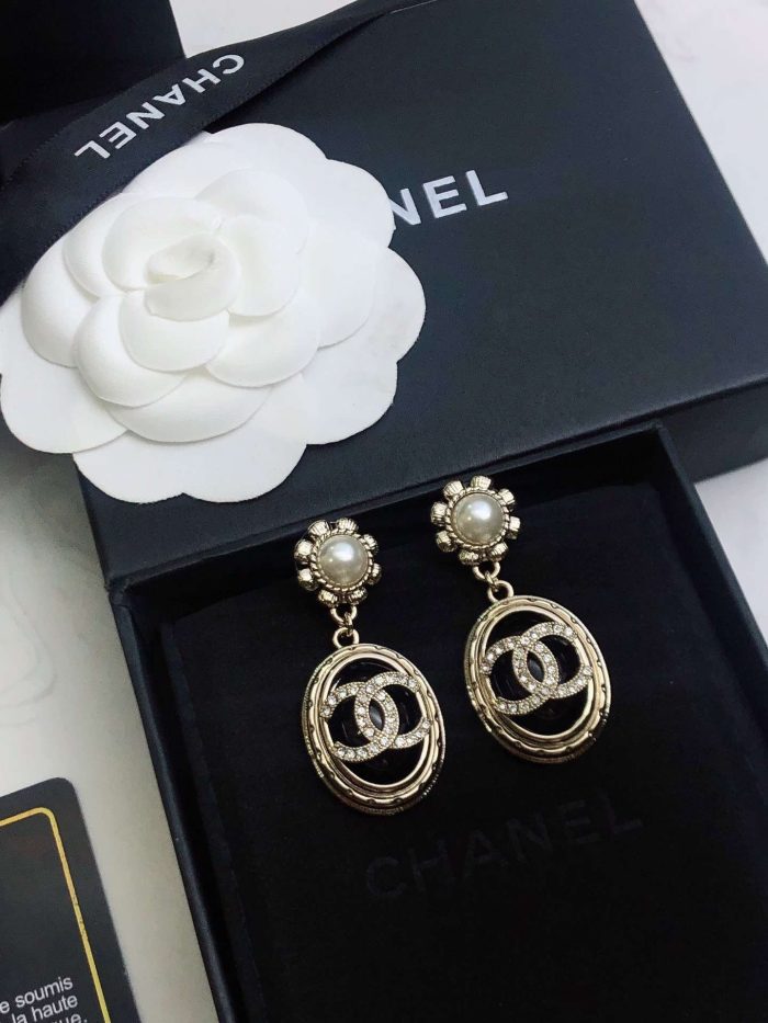 Chanel 女士宝石椭圆形耳环金色